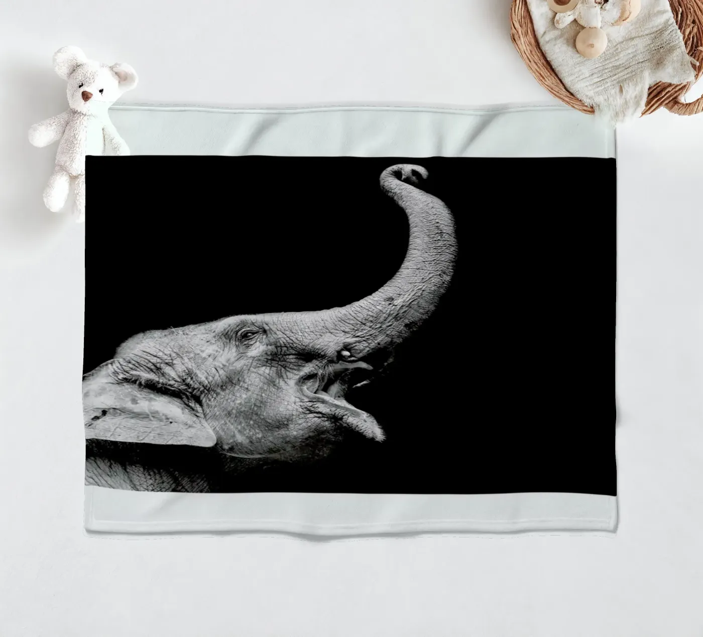 Elephant fleecedeken van Natural Kingdom