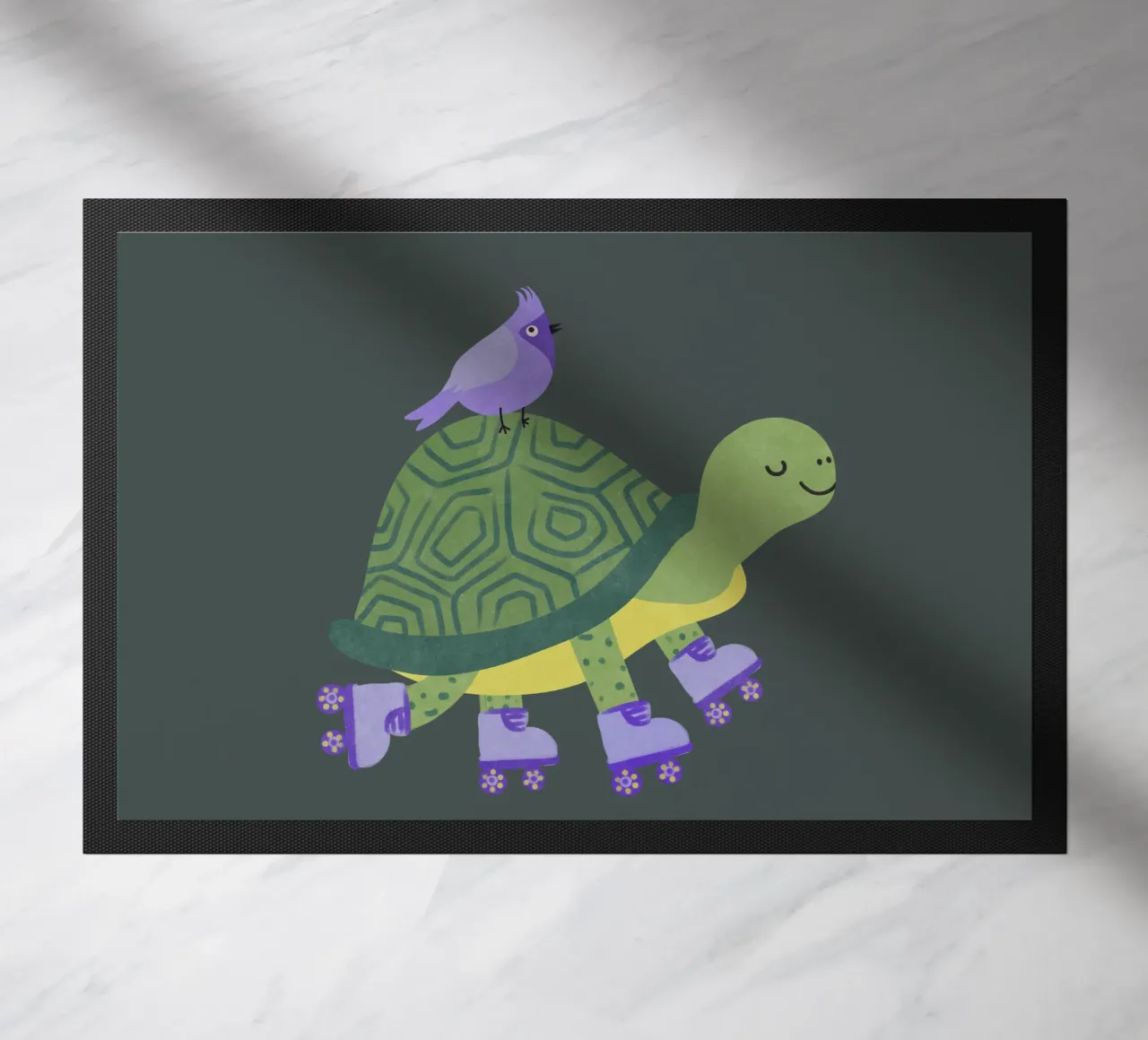 Tartaruga con uccello - continua a rotolare! zerbino da Illustration Raissa Oltmanns