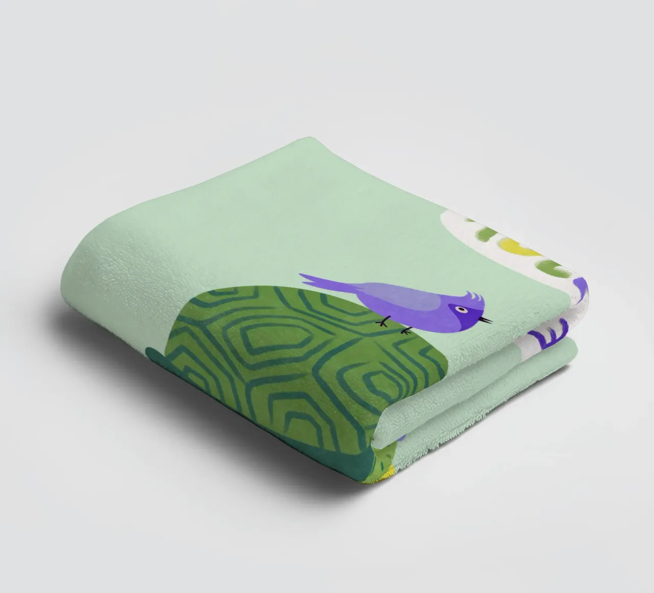 Turtle with Bird - keep Rolling! towel by Illustration Raissa Oltmanns