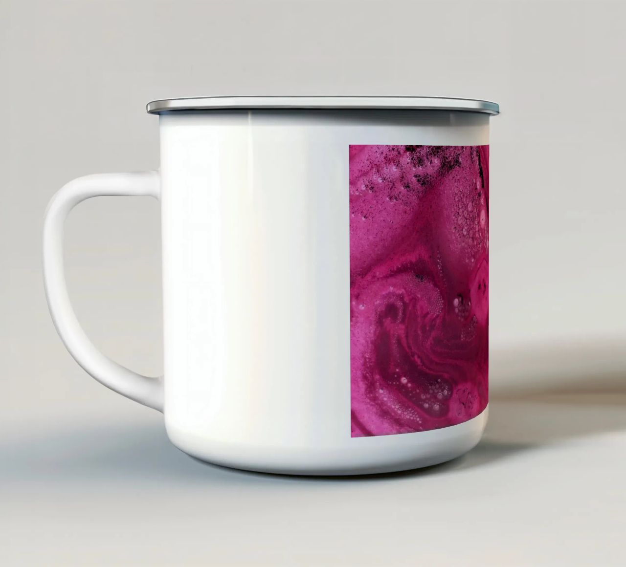 Viola tazza in smalto da Massimo Frascogna