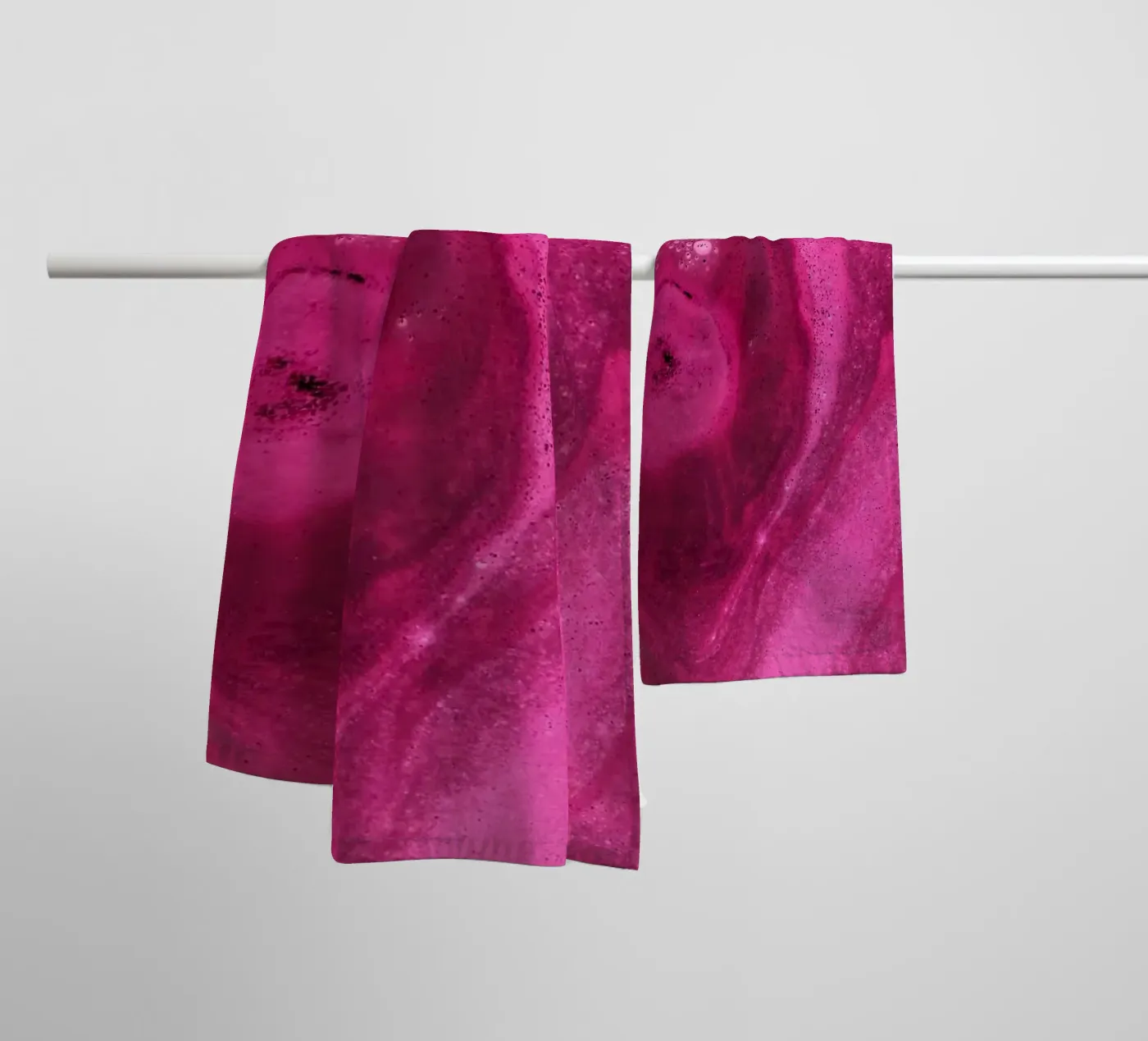Paars badhanddoek van Massimo Frascogna