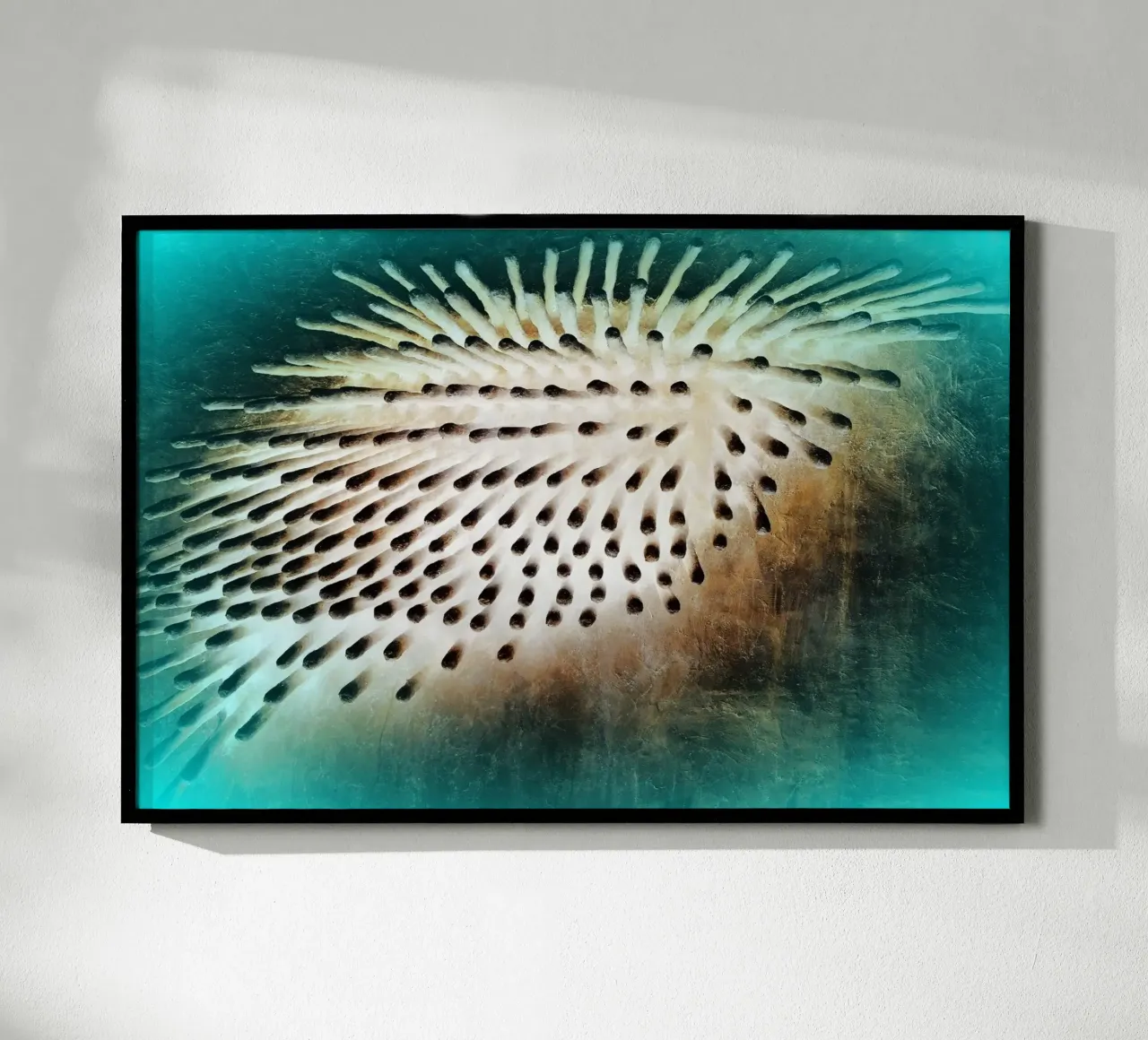 Sotto l'acqua poster con telaio in legno da Massimo Frascogna