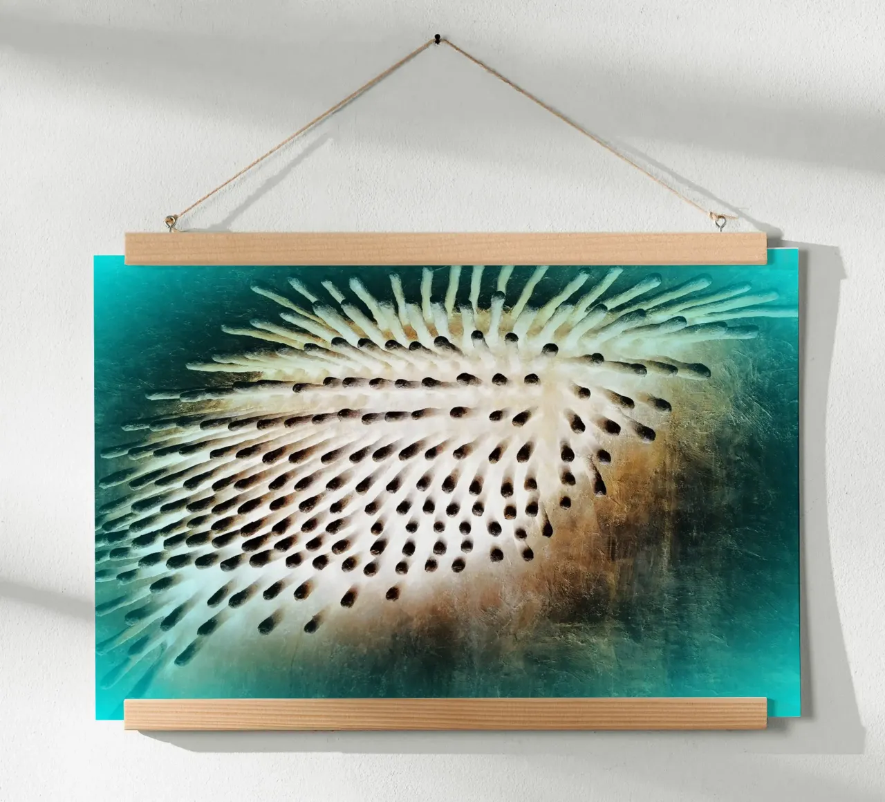 Sotto l'acqua poster con telaio in legno da Massimo Frascogna