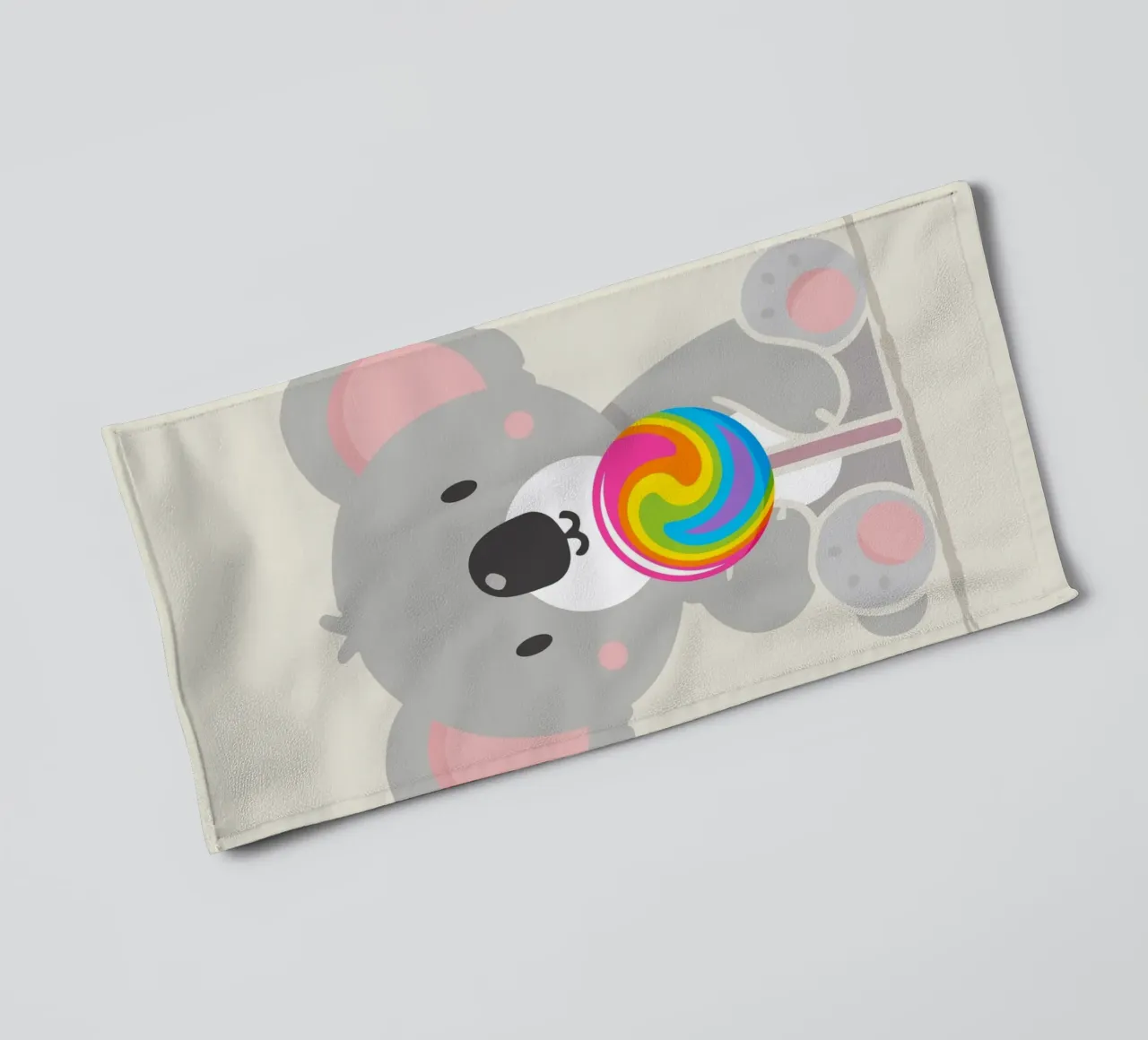 Piccolo koala allegro con un lecca-lecca colorato asciugamano da bagno da namosh