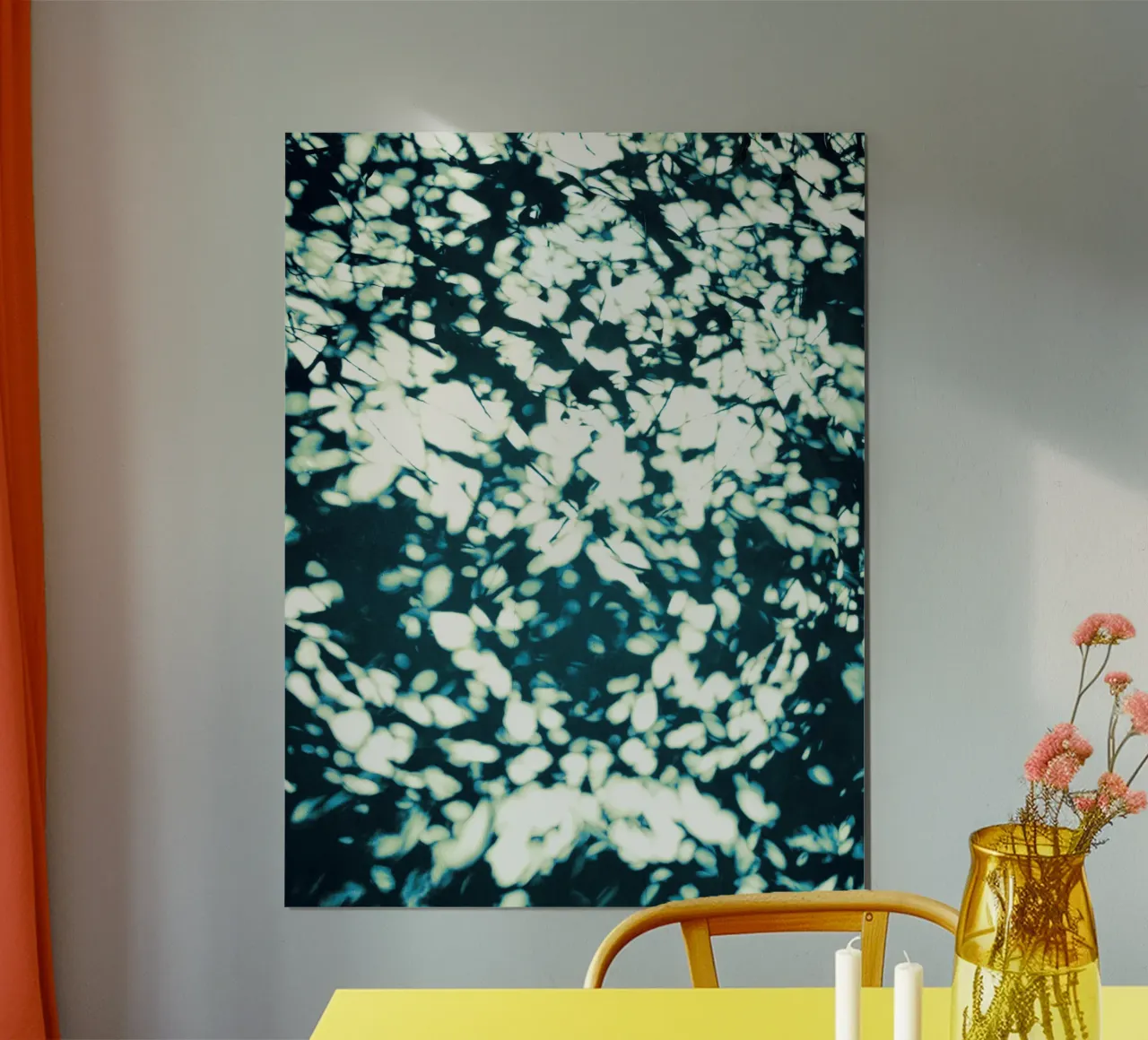 Wall Shadows Shibori (3) poster con telaio in alluminio da Angelo Cerantola