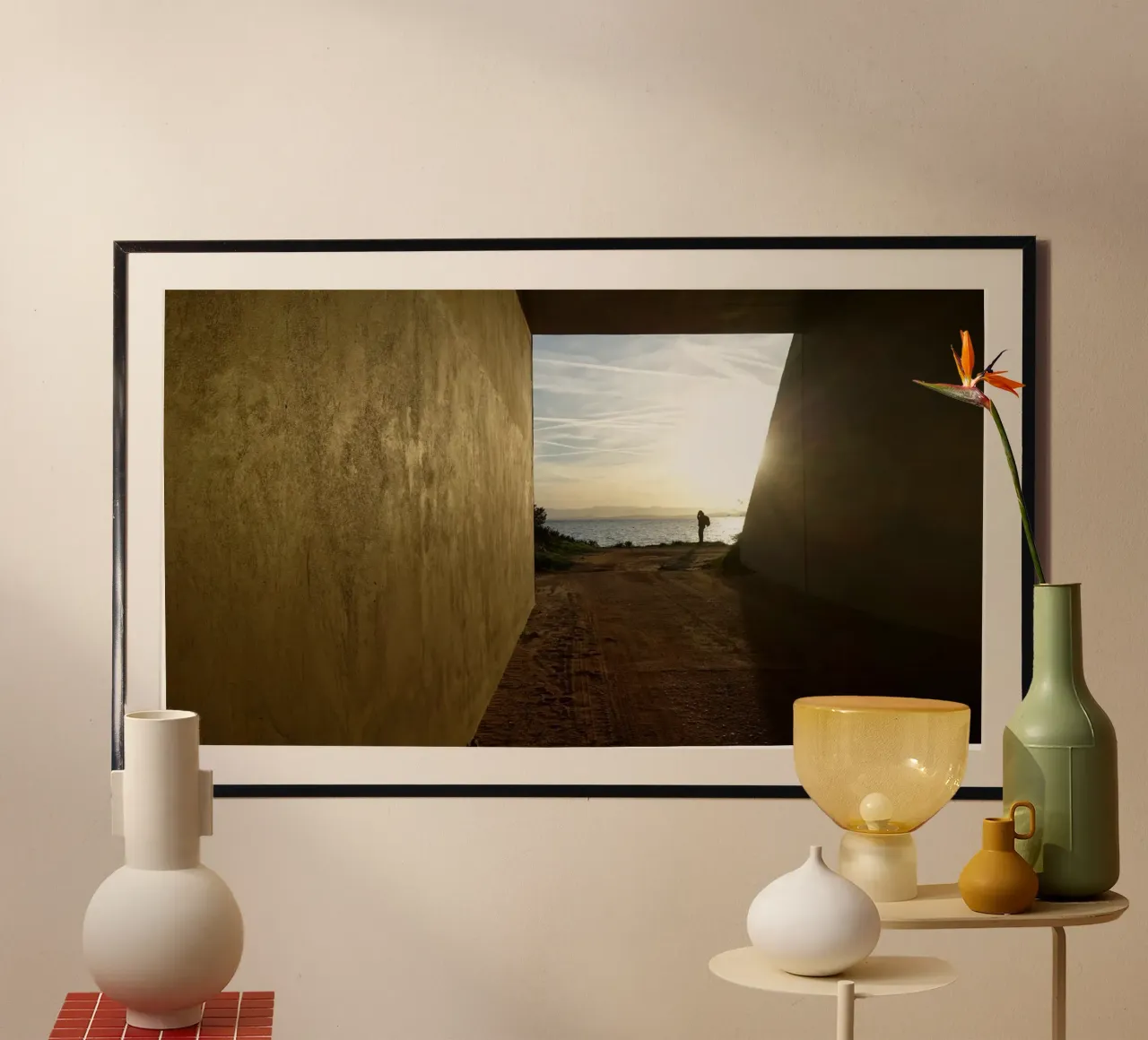 Al tramonto poster con telaio in alluminio da Massimo Frascogna