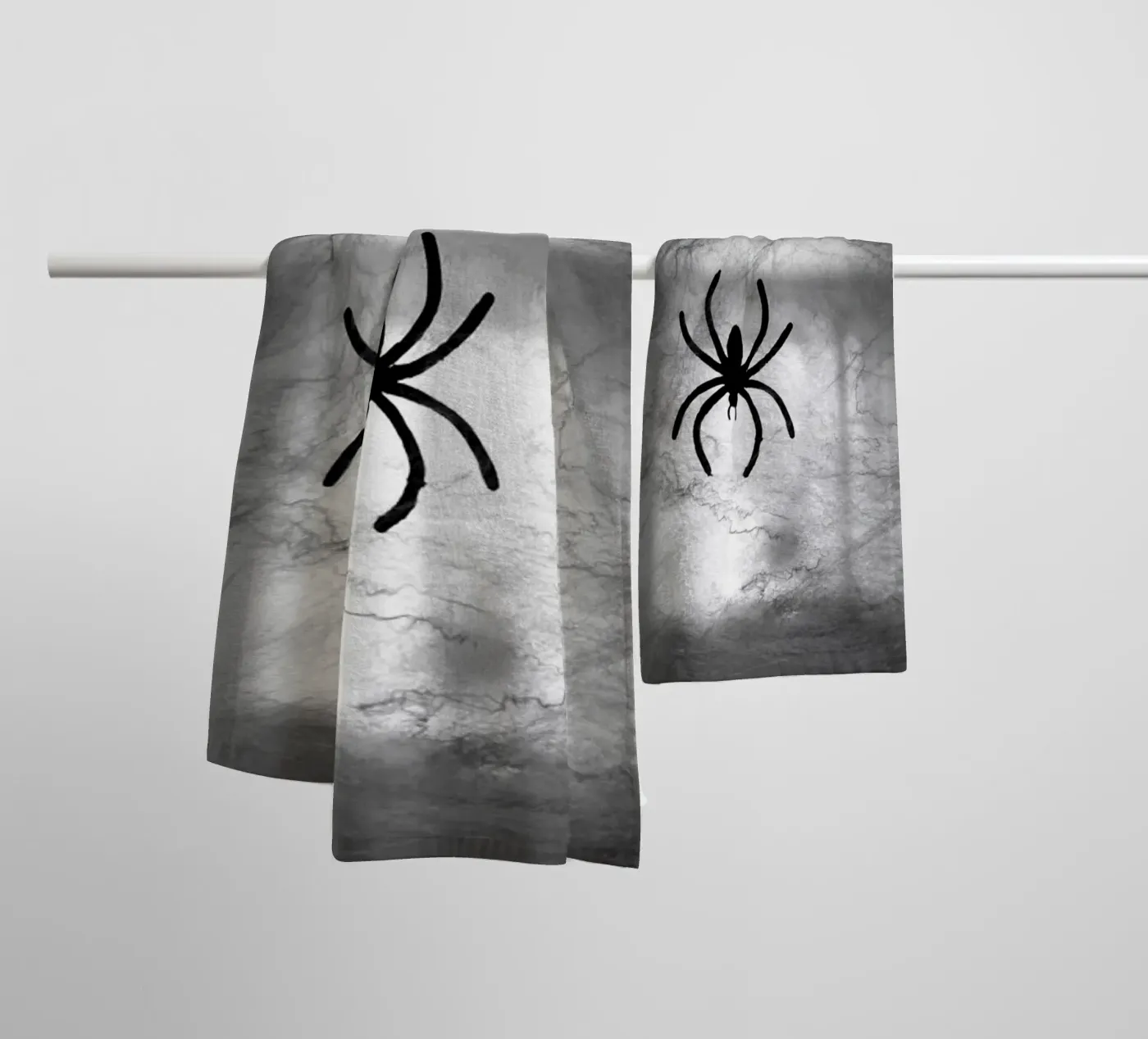 The spider asciugamano da bagno da Massimo Frascogna