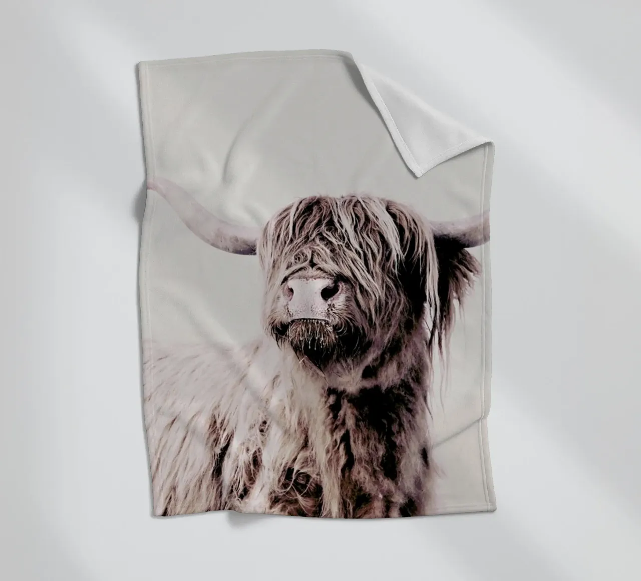 Highland Cattle Frida Crème coperta in pile da Monika Strigel