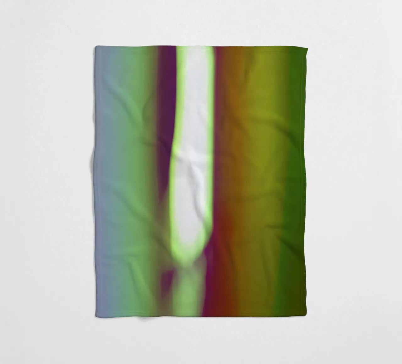 Saturn coperta in pile da Elena Veronese