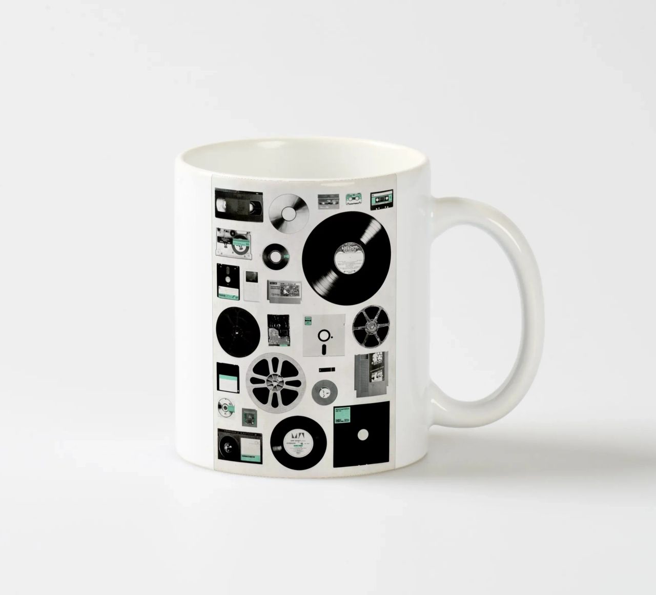 Data tazza in ceramica da Florent Bodart