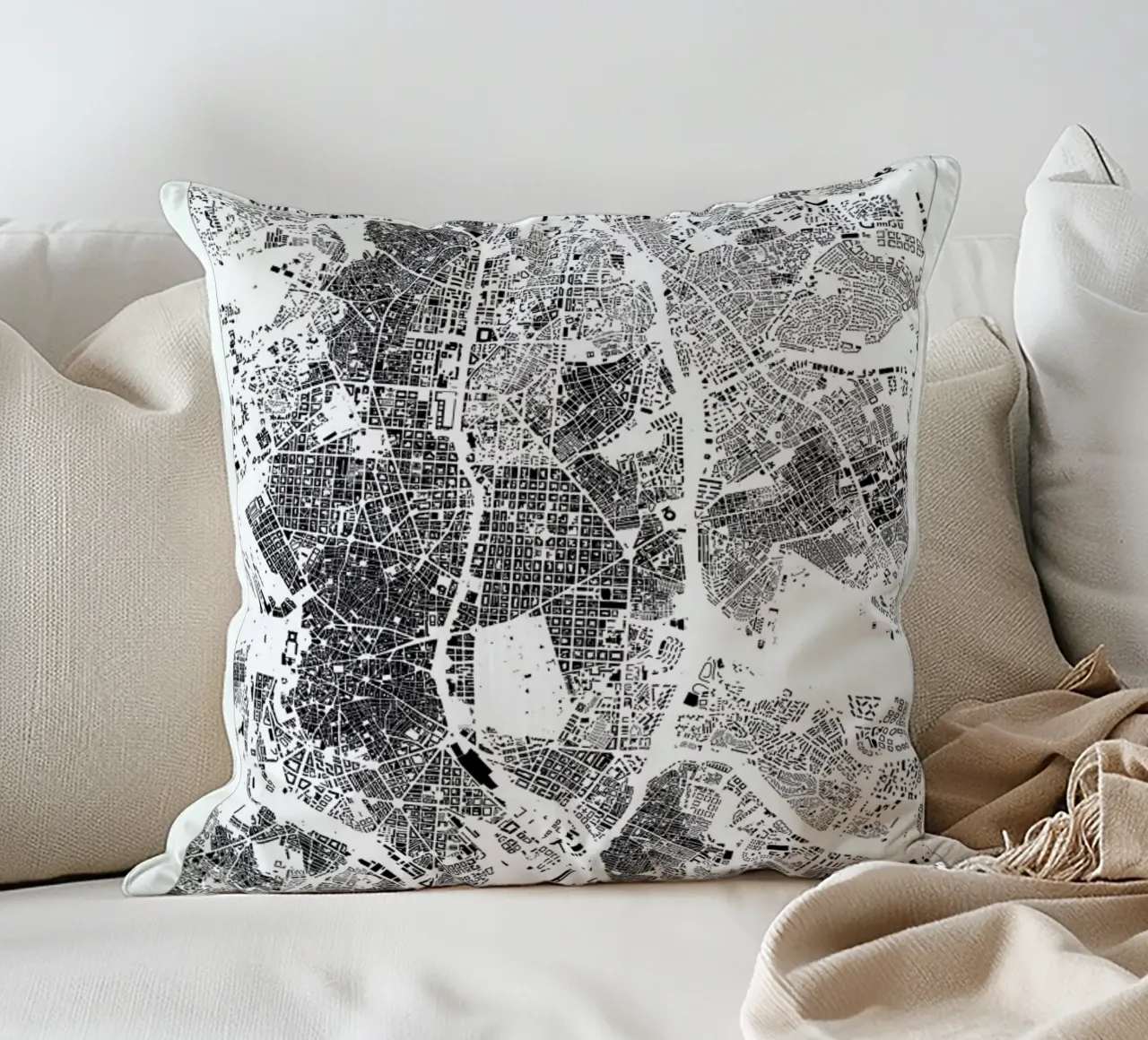 Madrid cuscino da The Cartography Collection