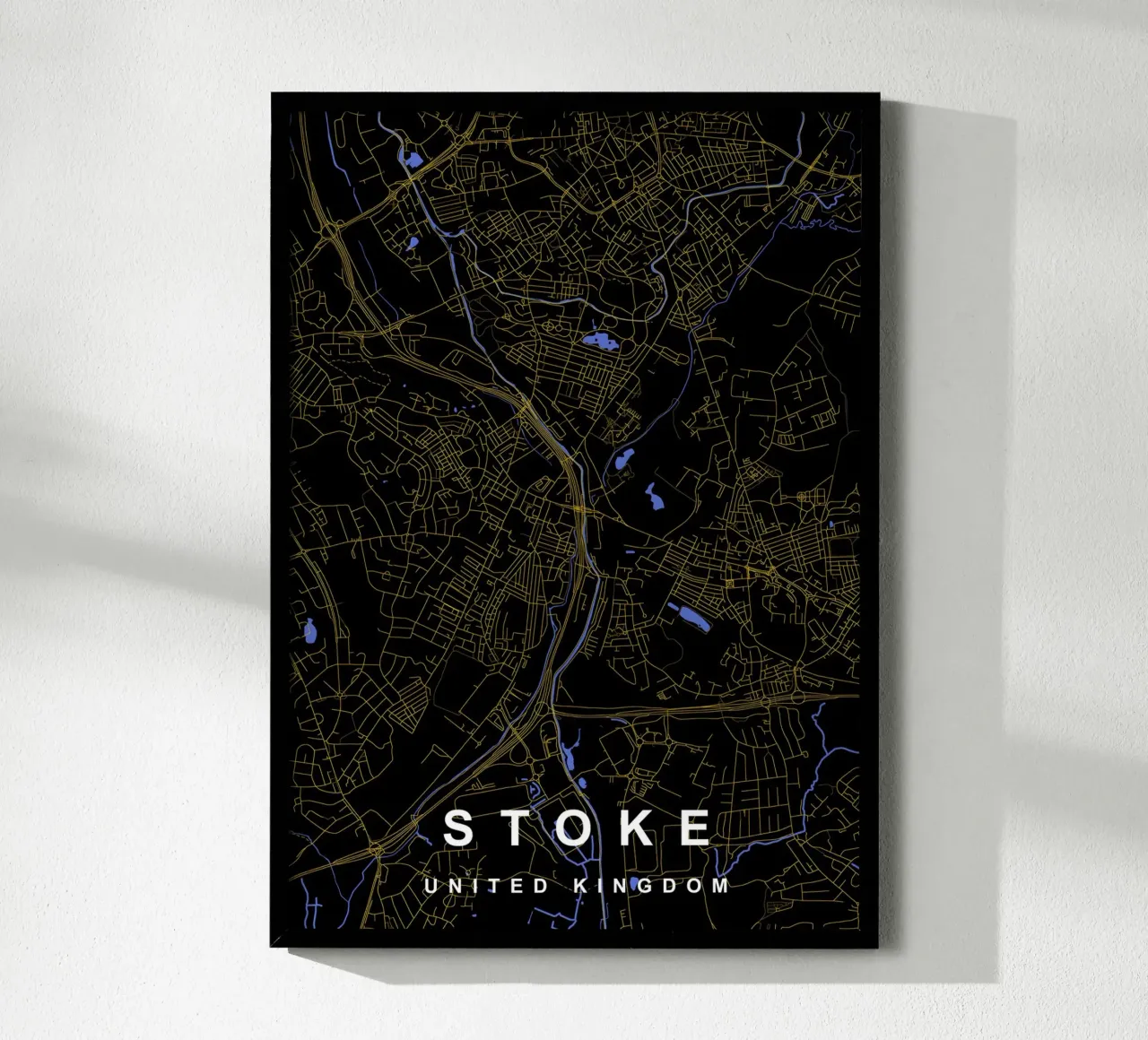 Mappa della città di Stoke Regno Unito nero e oro poster da Cartographers Library