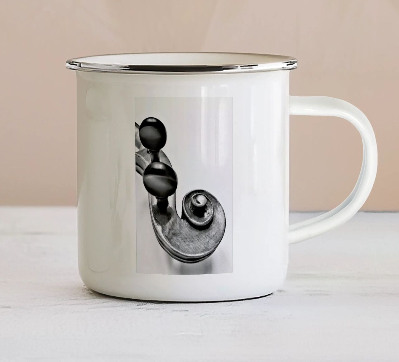 Violine tazza in smalto da FRITSCH&FRITSCH