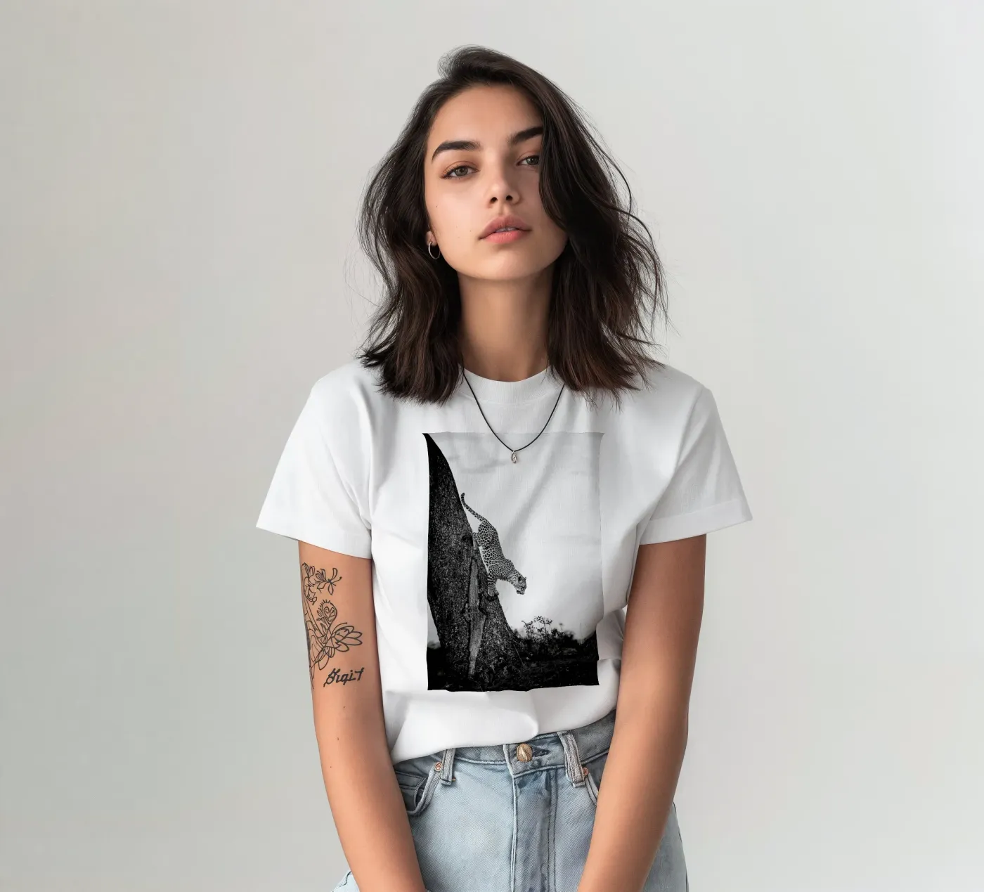 Pouncing Leopard t-shirt da Natural Kingdom