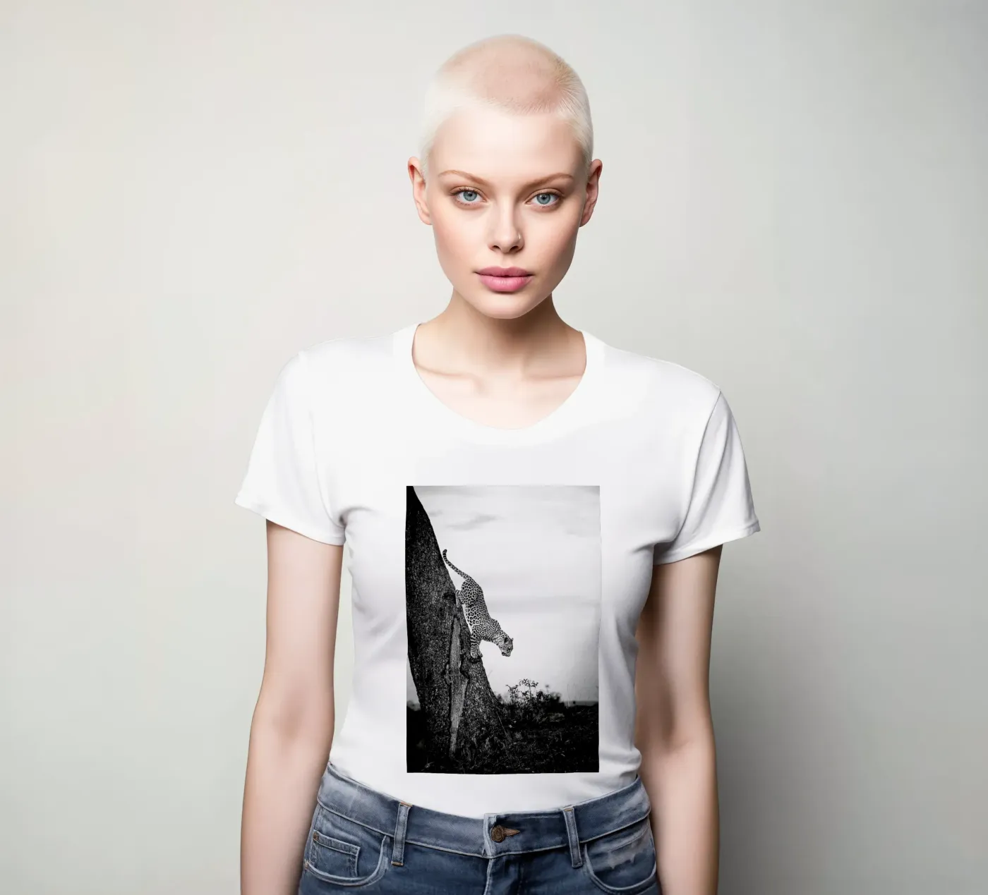 Pouncing Leopard t-shirt da donna da Natural Kingdom