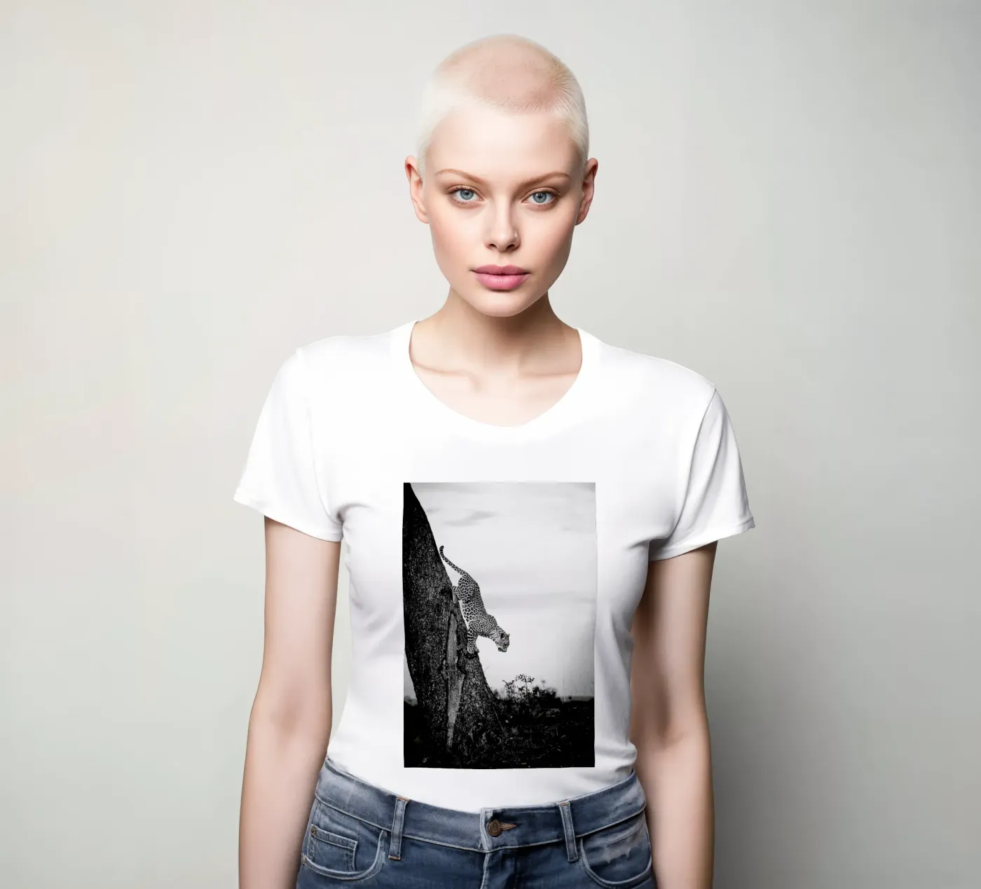 Pouncing Leopard t-shirt da donna da Natural Kingdom