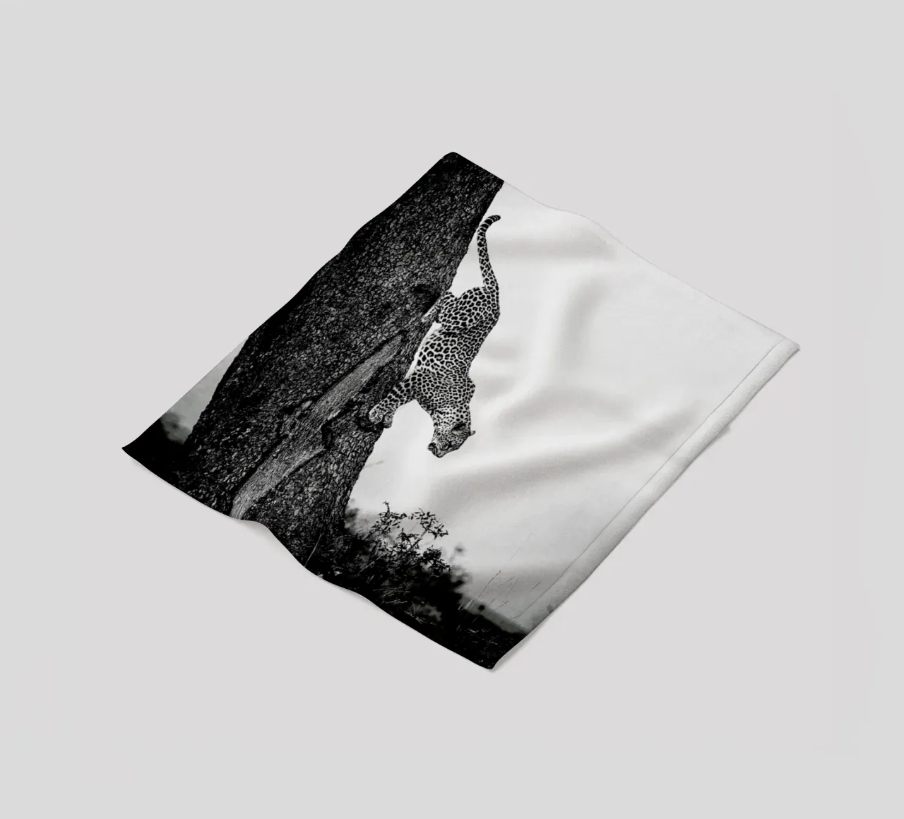 Pouncing Leopard coperta in pile da Natural Kingdom