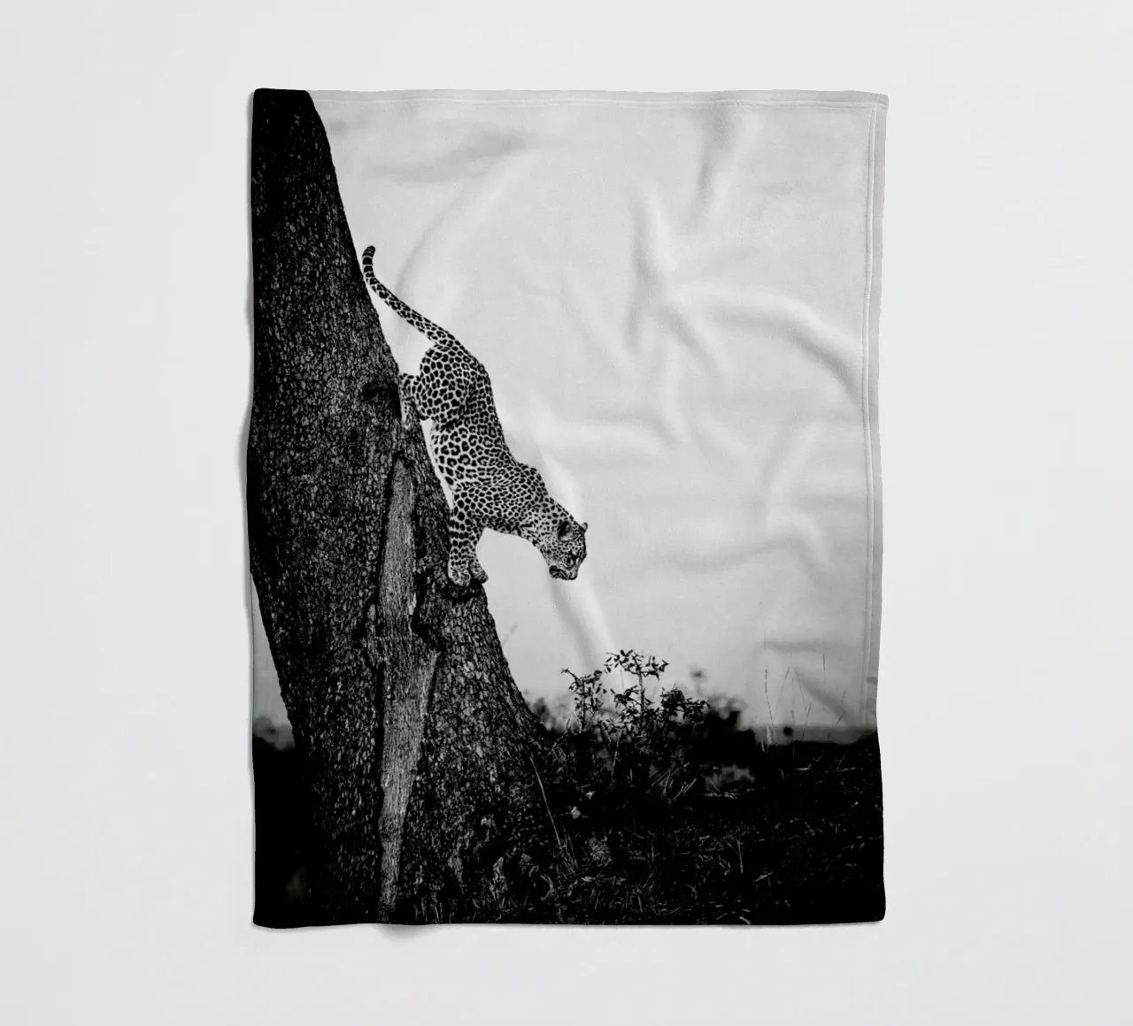 Pouncing Leopard Fleecedecke von Natural Kingdom