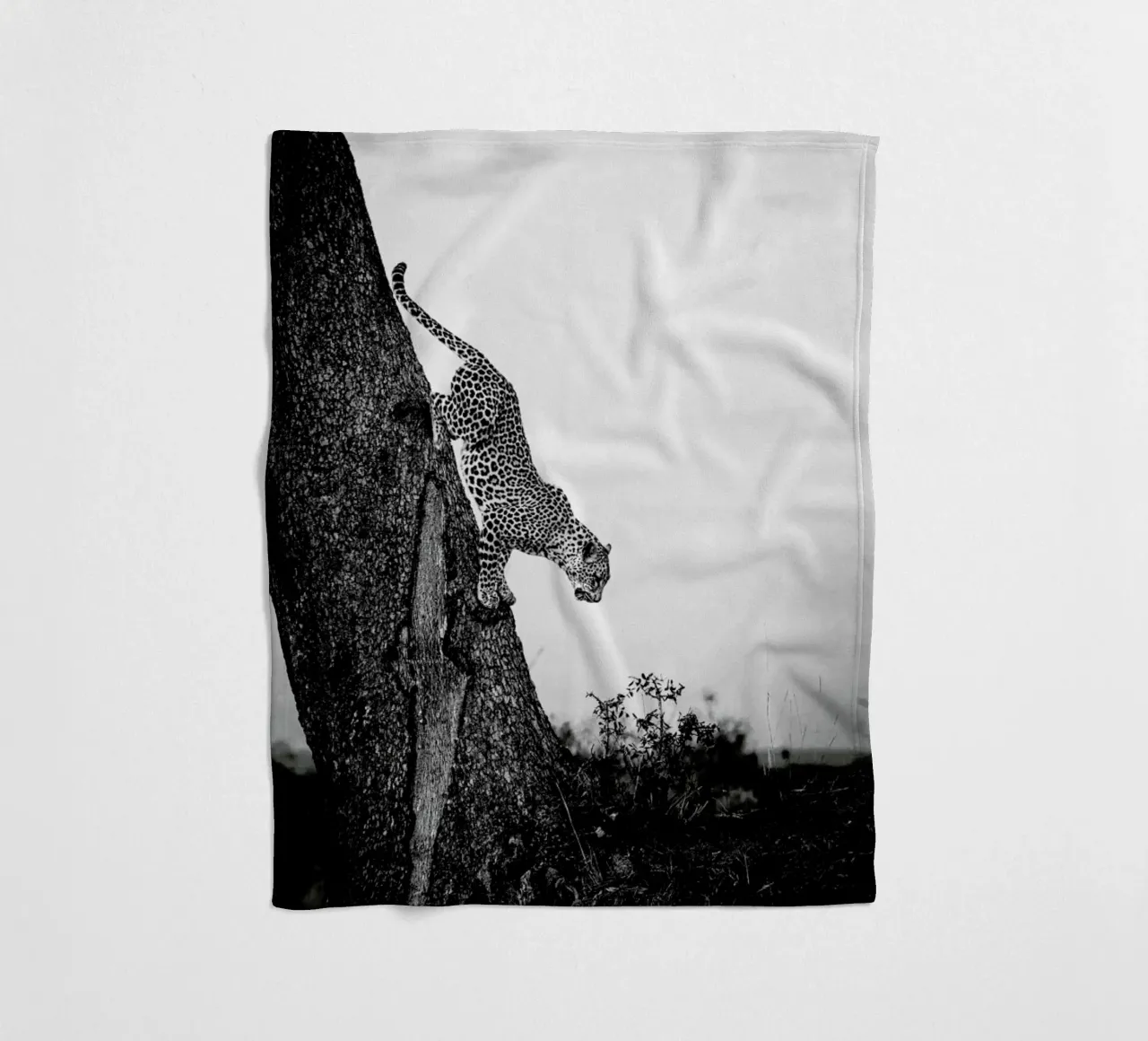 Pouncing Leopard Fleecedecke von Natural Kingdom