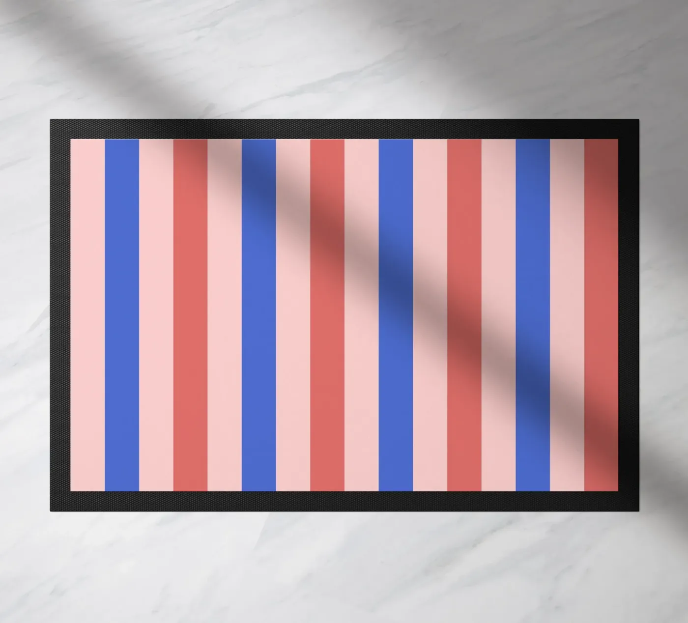 Linee di blush e blu zerbino da Wackapacka