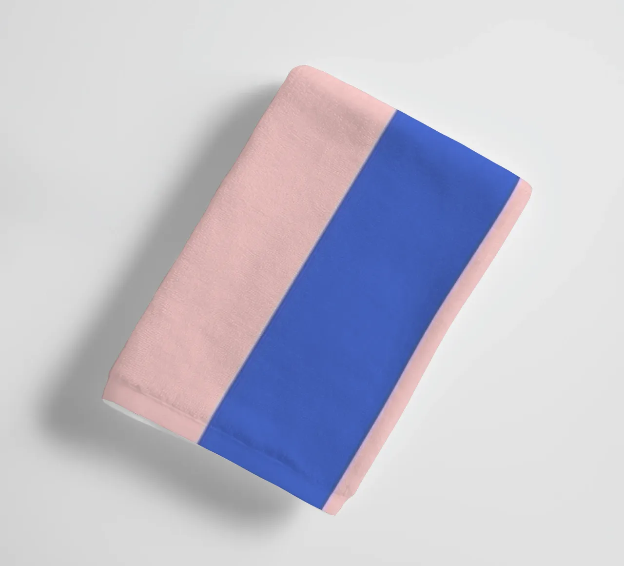 Linee di blush e blu asciugamano da bagno da Wackapacka