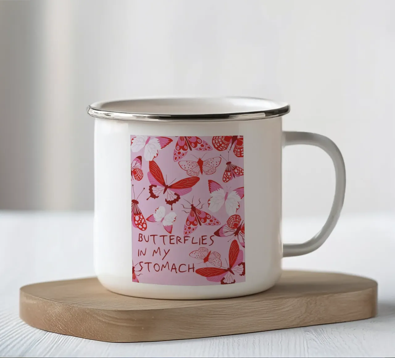 Pink Butterflies In My Stomach tazza in smalto da Retro Love