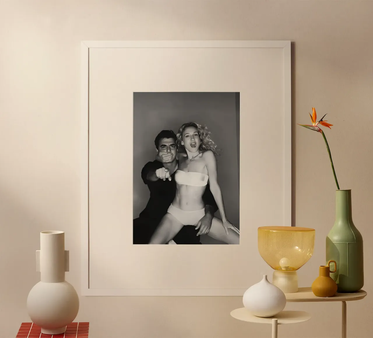 Carrie e Big nella scena iconica della toilette poster con telaio in alluminio da rangginangs