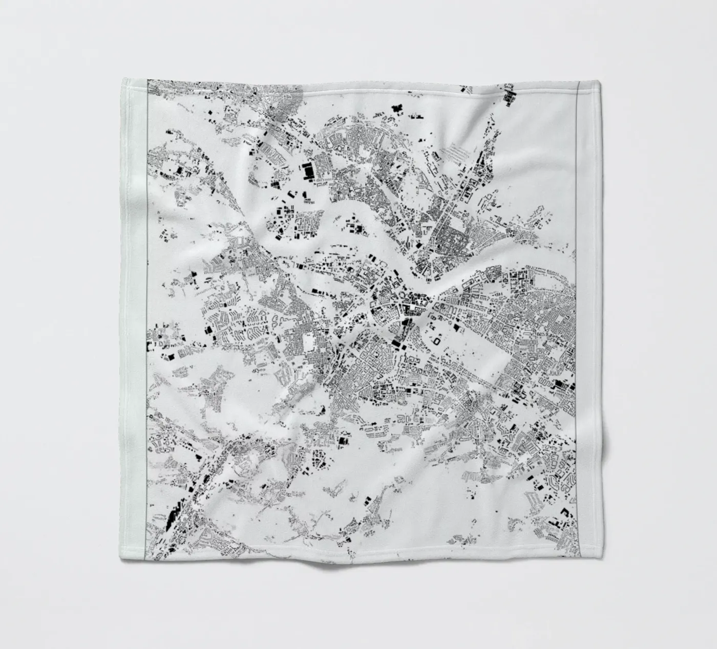 Dresden Fleecedecke von The Cartography Collection