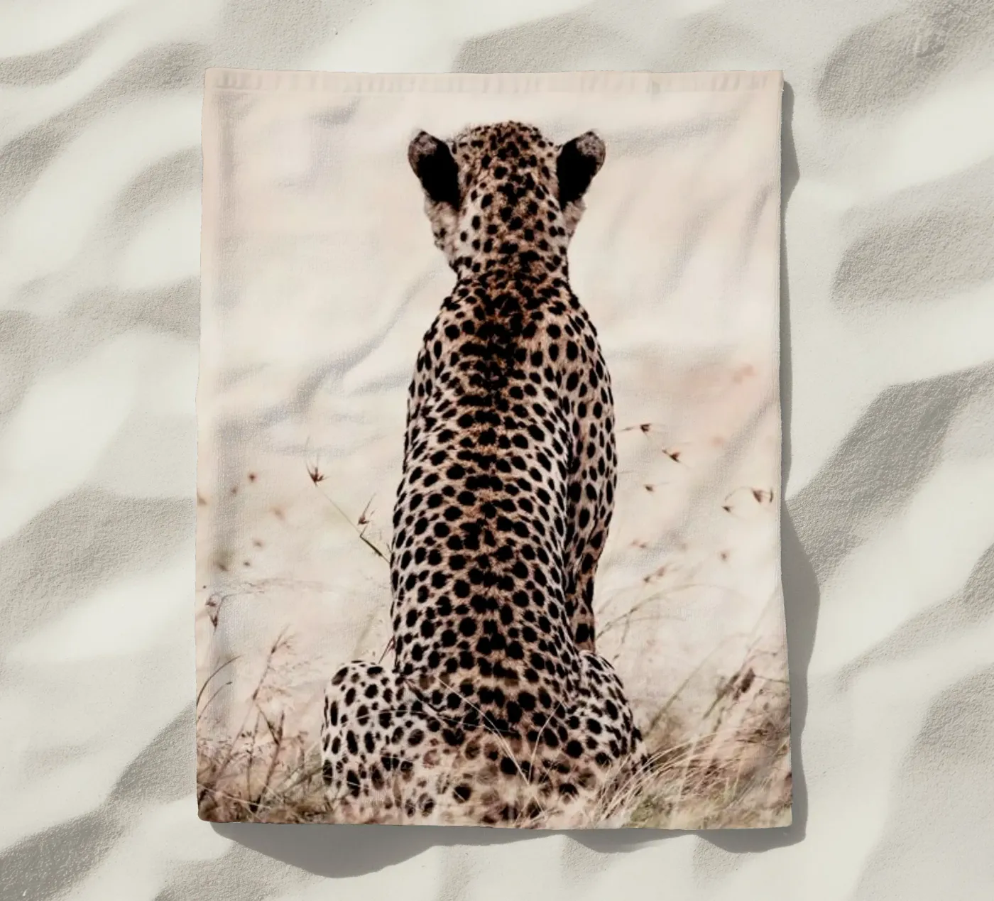 Still Leopard strandhanddoek van Natural Kingdom