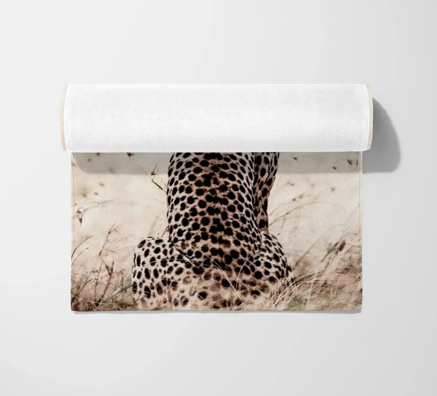 Still Leopard strandhanddoek van Natural Kingdom