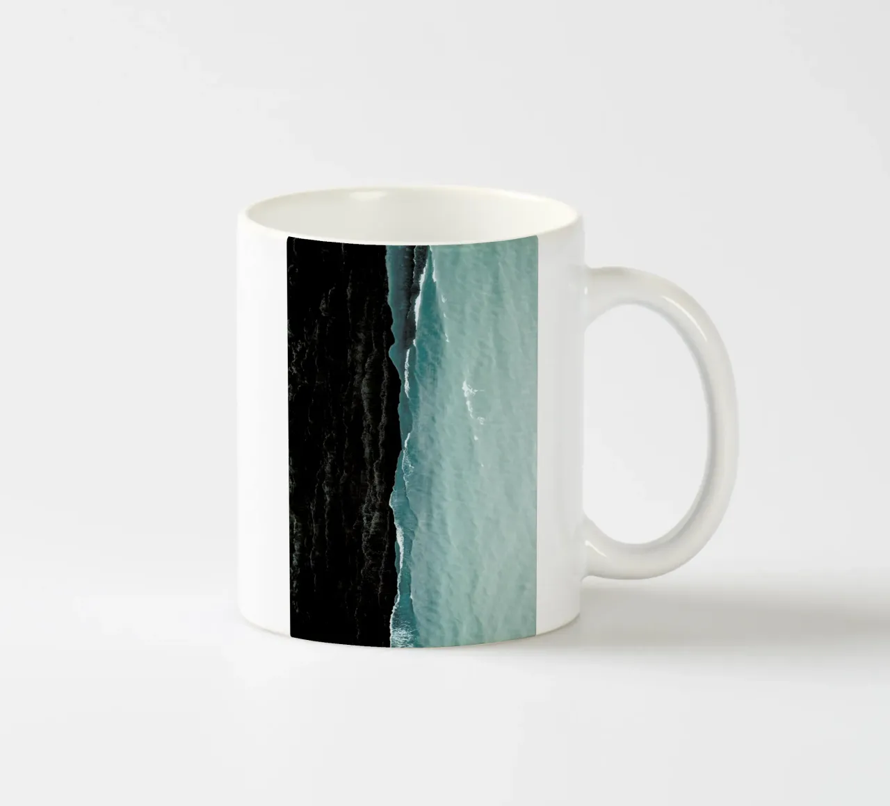 Waves ceramic mug by METROPOLIS