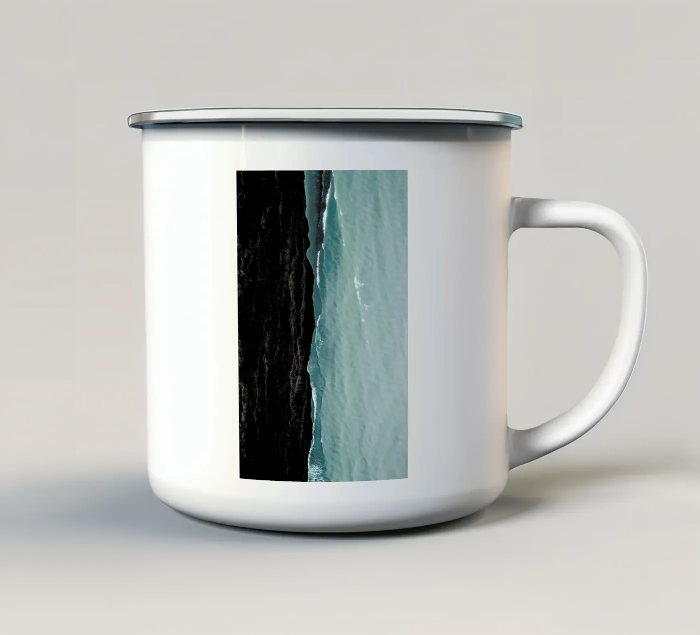 Waves emaille mok van METROPOLIS