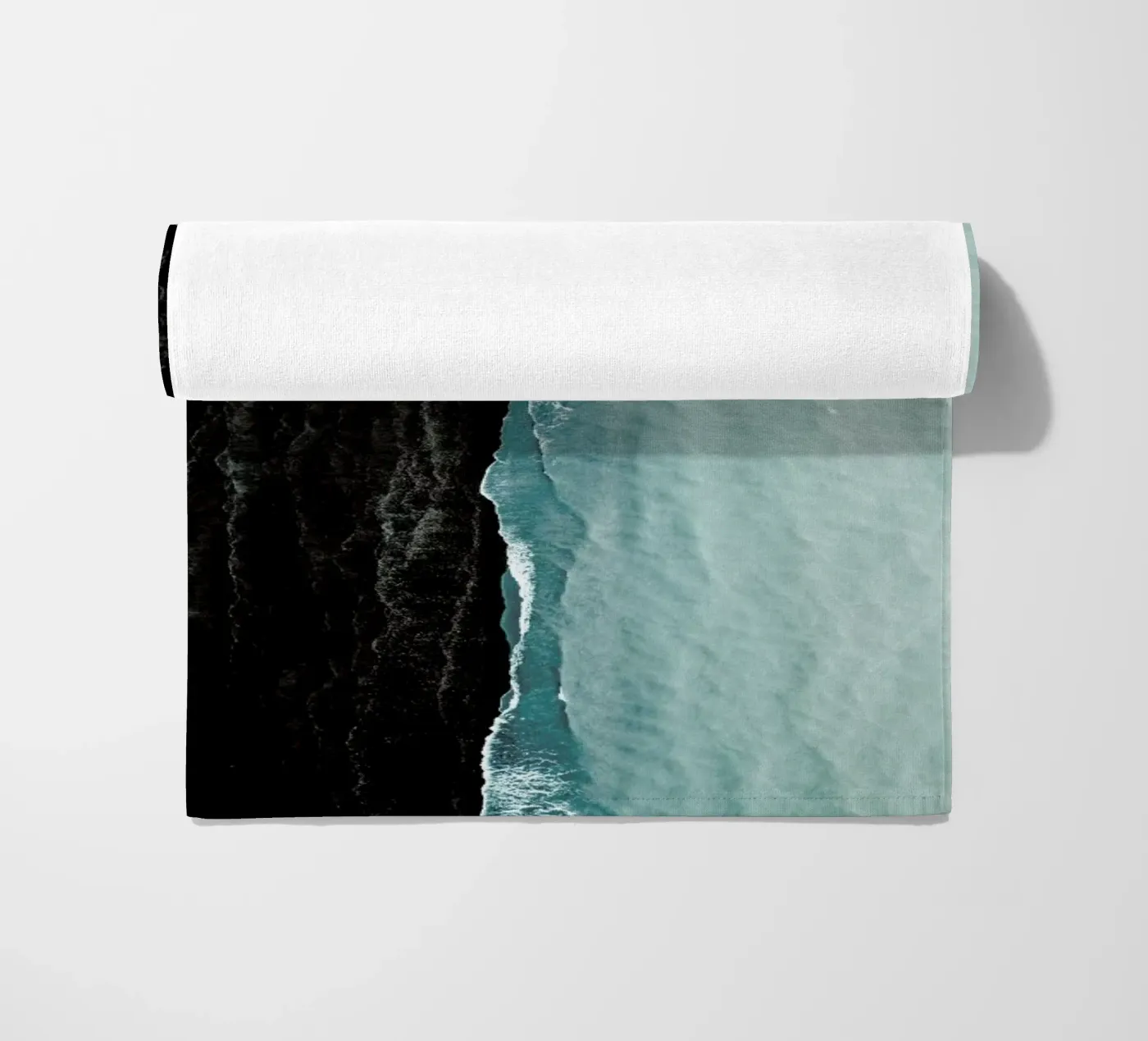 Waves Strandtuch von METROPOLIS