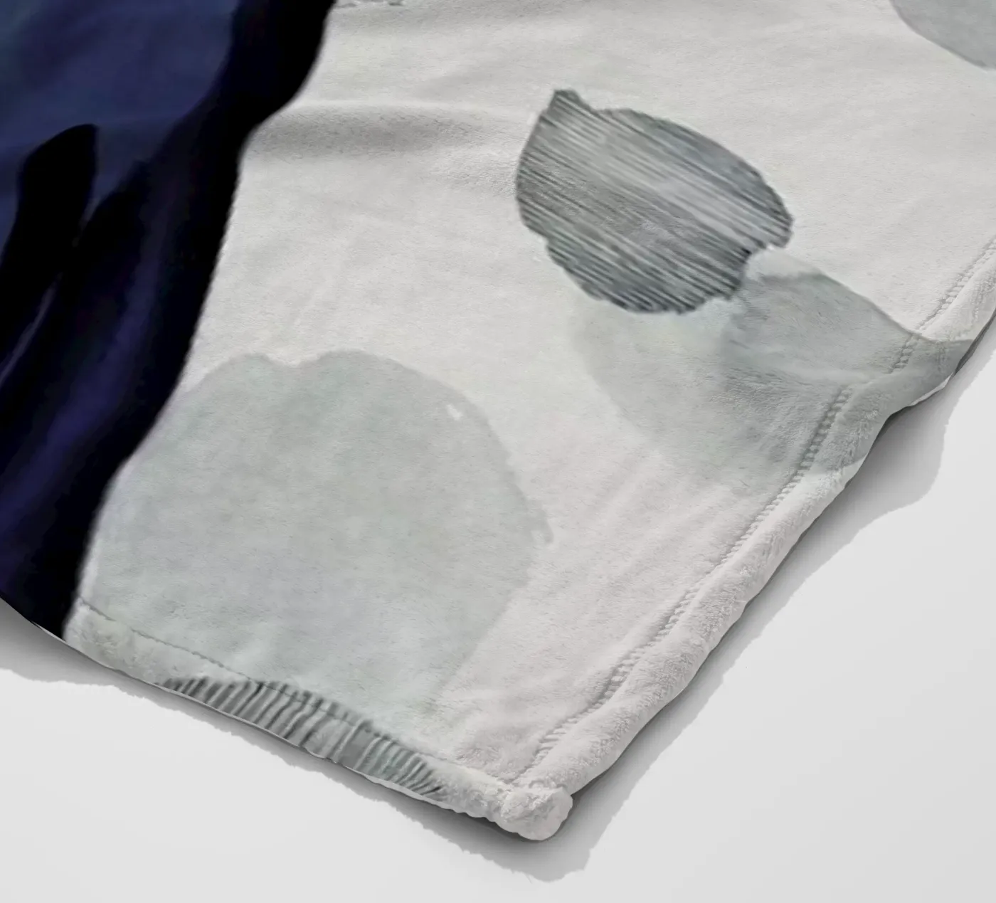 Void plaid polaire de Ramona Russu