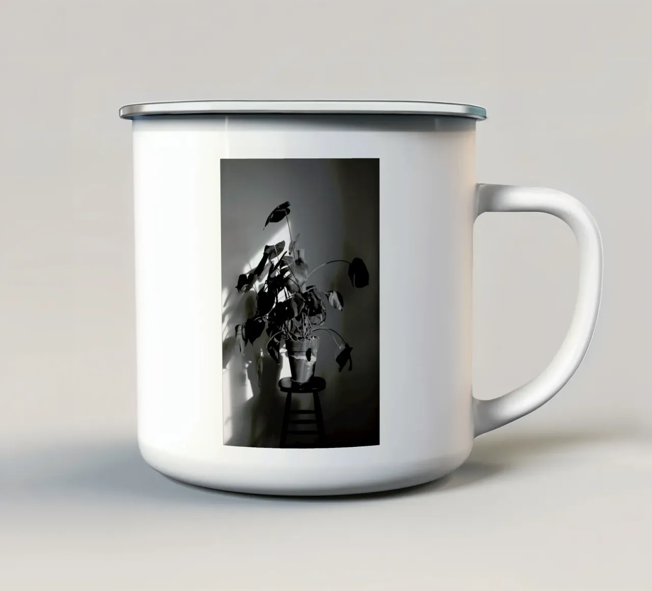 Monstera Deliciosa tazza in smalto da Sebastian Hilgetag