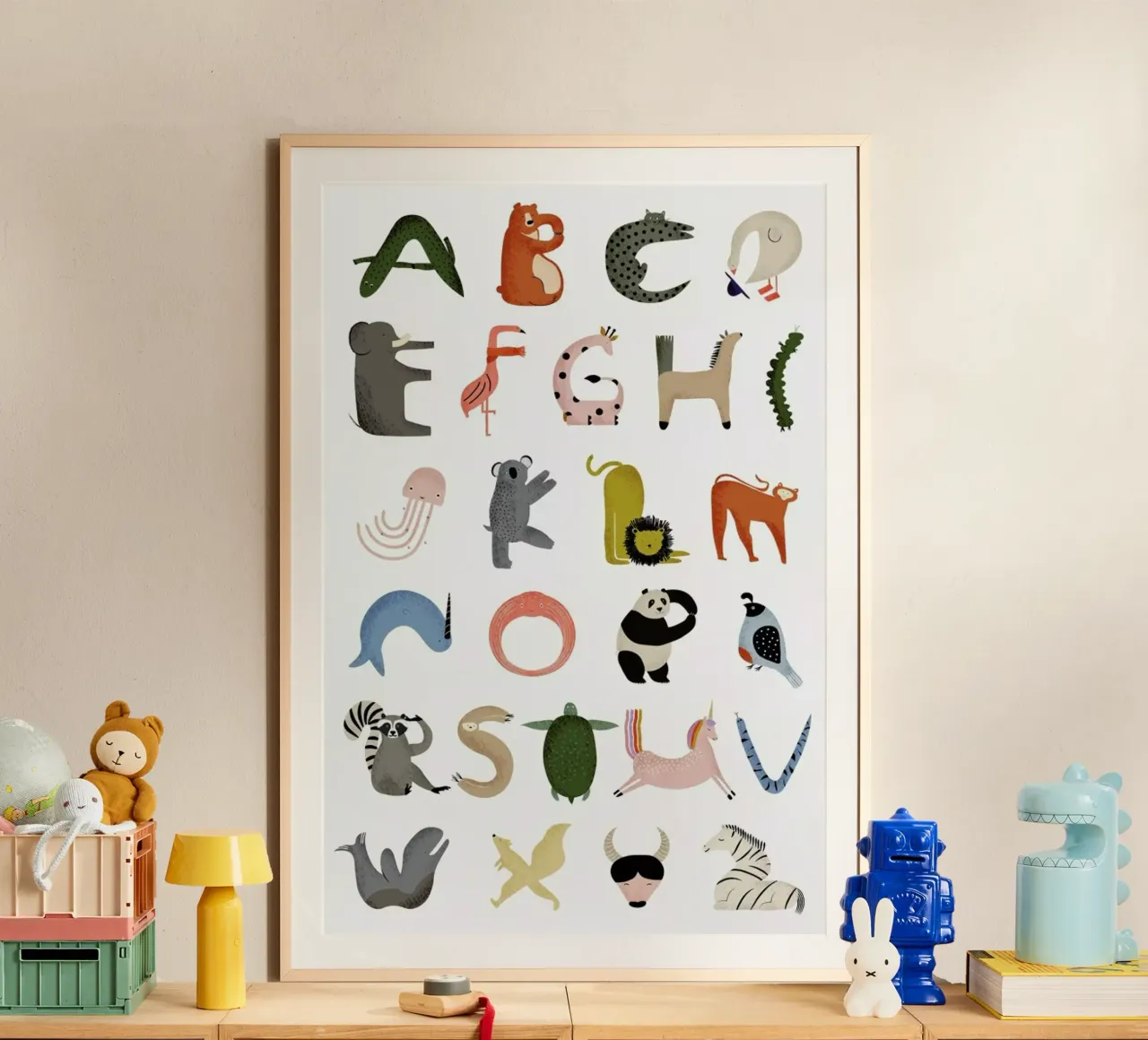 Animal Alphabet poster con telaio in plastica da Little Flourishes