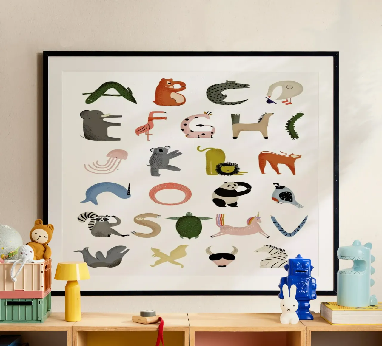 Animal Alphabet poster con telaio in plastica da Little Flourishes