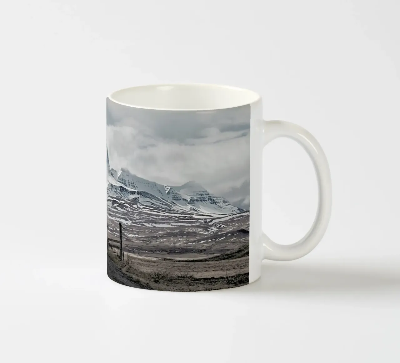 Roam the Planet Iceland 01 tazza in ceramica da Monika Strigel