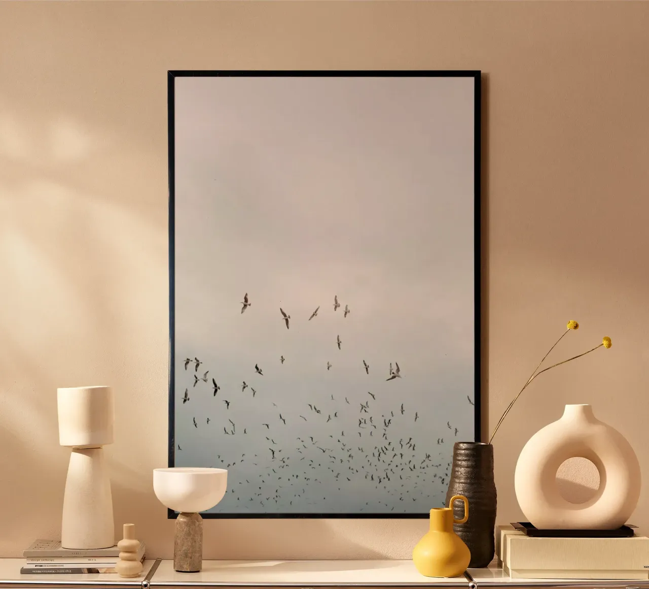 Birds in Porto poster con telaio in plastica da Sebastian Hilgetag