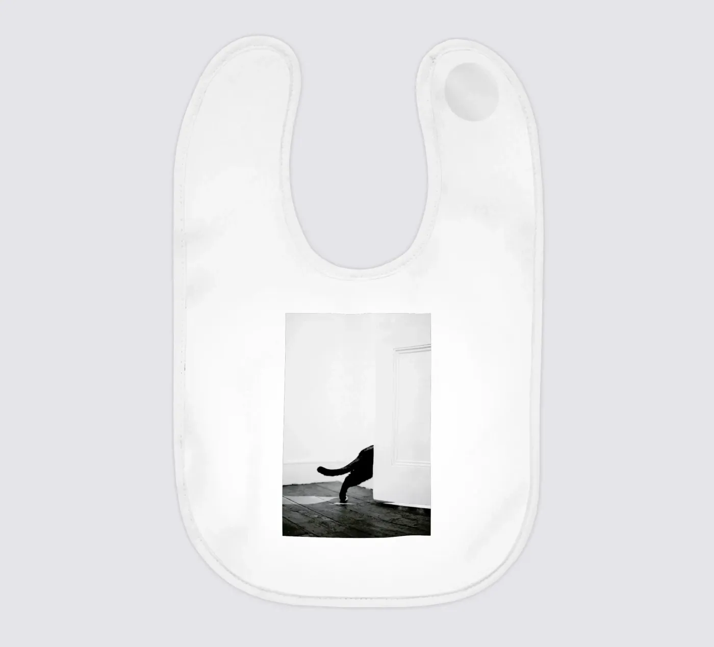 Sneaking Out Babylätzchen von METROPOLIS