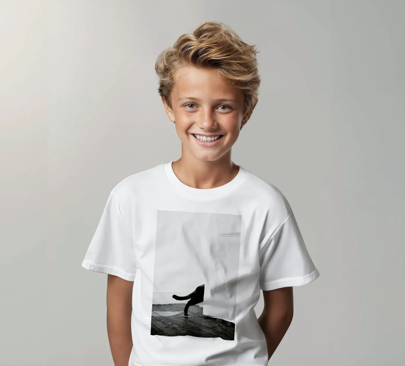 Sneaking Out t-shirt bambini da METROPOLIS