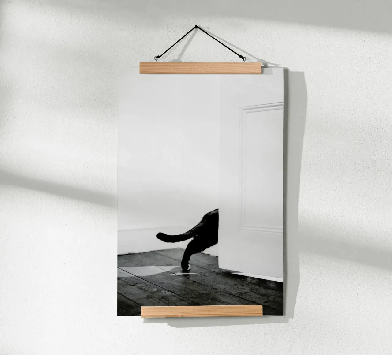 Sneaking Out poster con telaio in plastica da METROPOLIS