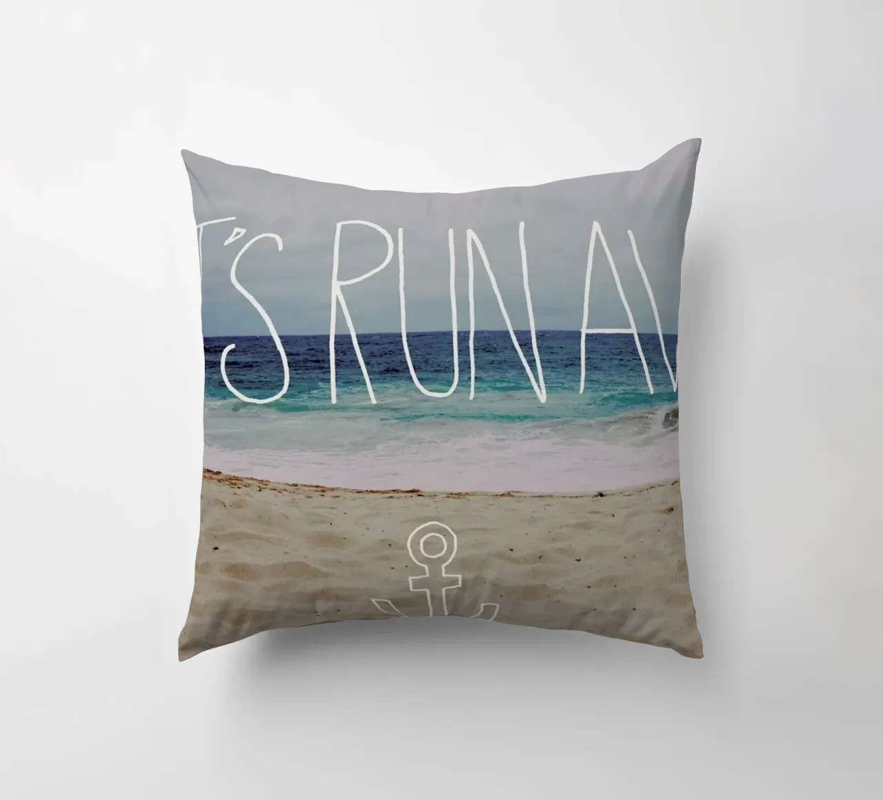 Let's Run Away - to the sea cuscino da Leah Flores