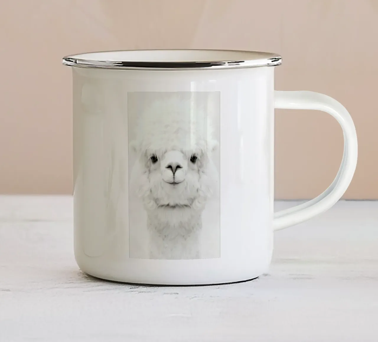 Smiling Alpaca Emaille Tasse von Monika Strigel