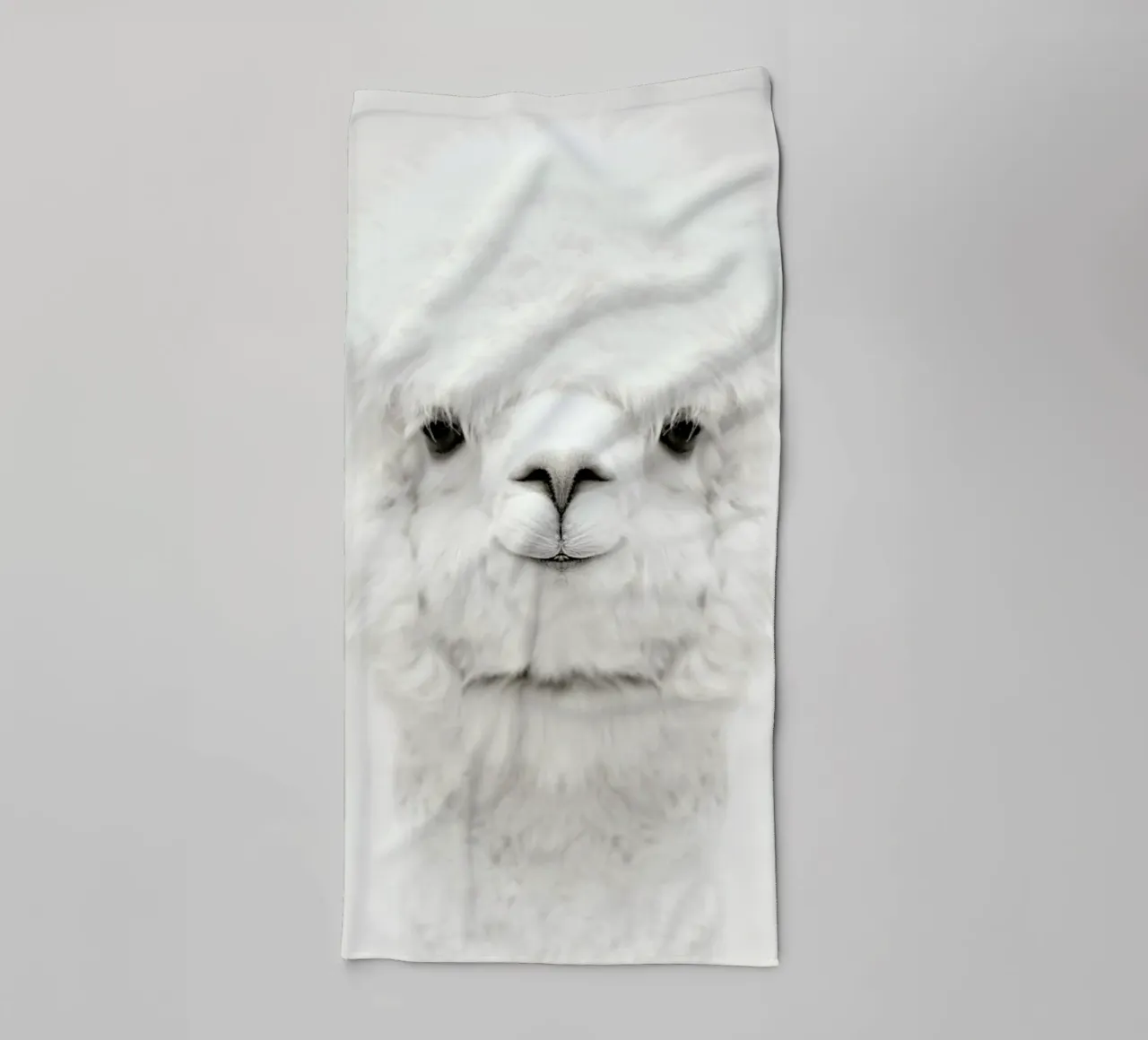 Smiling Alpaca toalla de baño de Monika Strigel