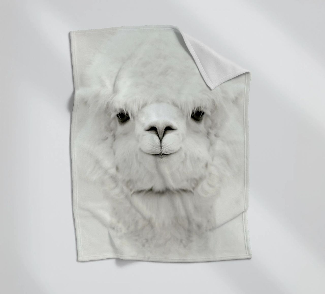 Smiling Alpaca coperta in pile da Monika Strigel