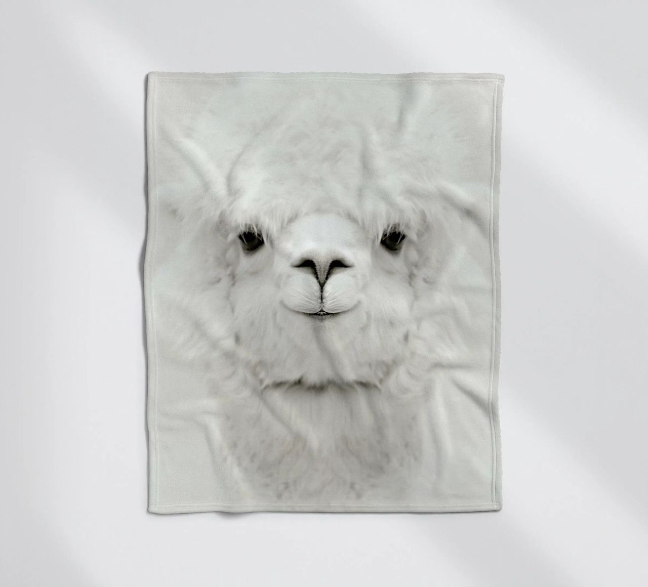 Smiling Alpaca coperta in pile da Monika Strigel