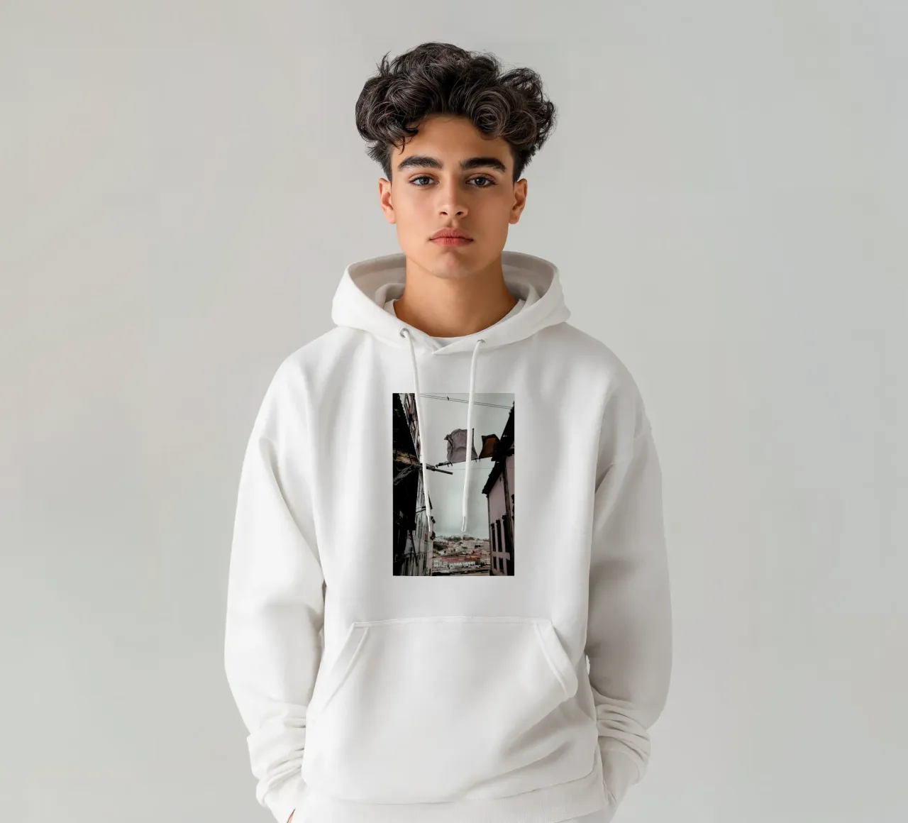 Bridge in Porto felpa con cappuccio da Sebastian Hilgetag