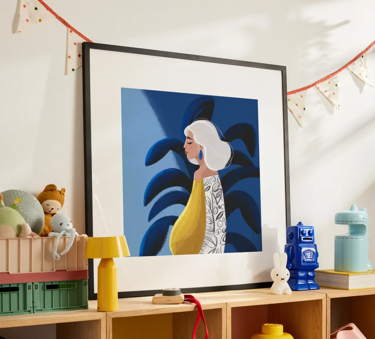 Contemplazione della palma blu poster con telaio in plastica da Color Oblivion