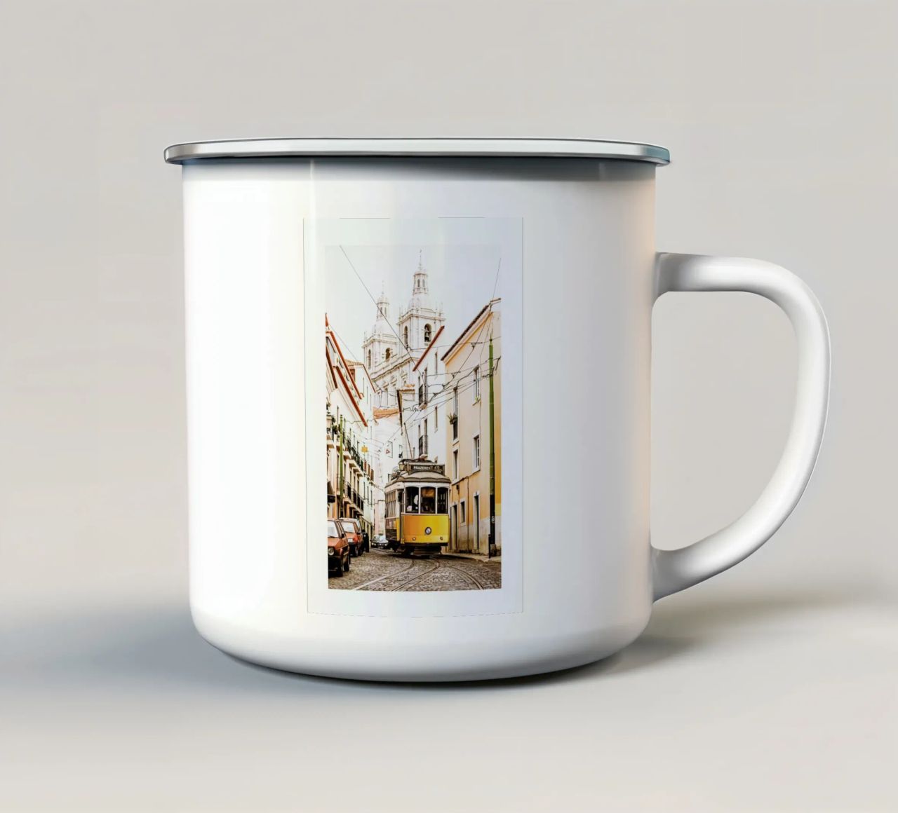 Lisbon Tram tazza in smalto da METROPOLIS